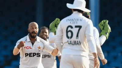 Spinners call the shots to put Pakistan ahead on day of collapses